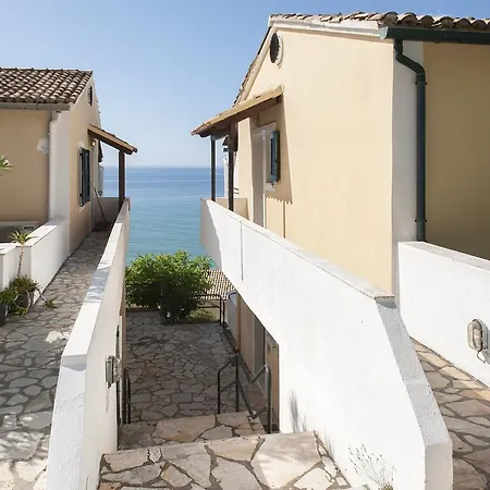 Homes Corfu アパート *